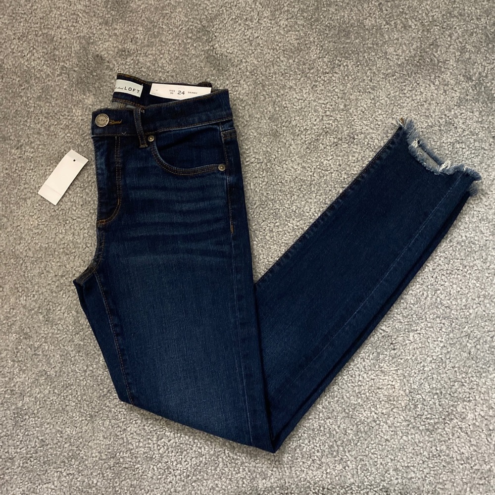 NWT Loft chewed hem skinny crop jeans mid rise 24 - Picture 4 of 4